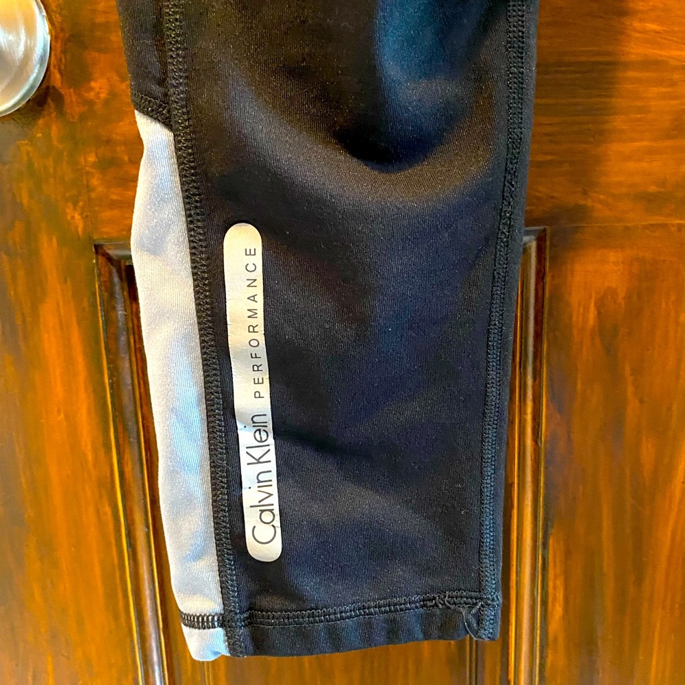 Calvin Klein Performance Spandex L - Picture 4 of 4